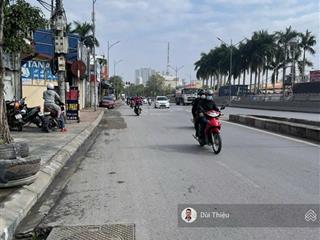 Mặt đường nguyễn văn linh  ngay ngã 4 phúc tăng đang cho thuê kinh doanh