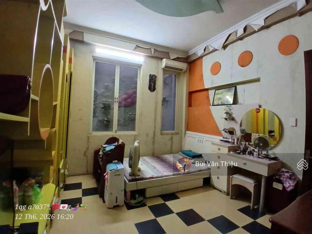 Bán nhà mặt đường hàng kênh  vị trí đẹp, kinh doanh cực đỉnh
