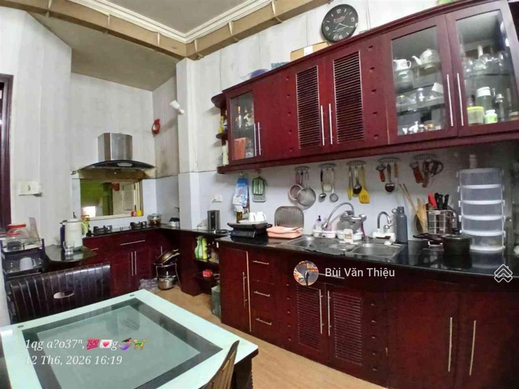 Bán nhà mặt đường hàng kênh  vị trí đẹp, kinh doanh cực đỉnh