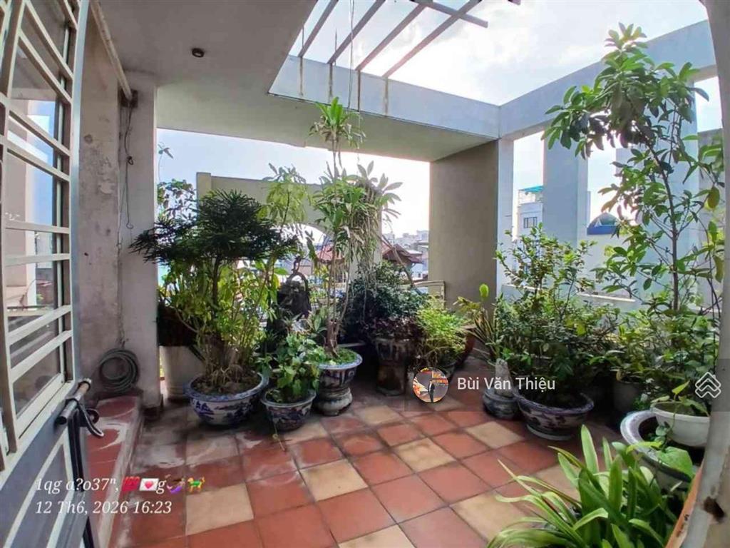 Bán nhà mặt đường hàng kênh  vị trí đẹp, kinh doanh cực đỉnh