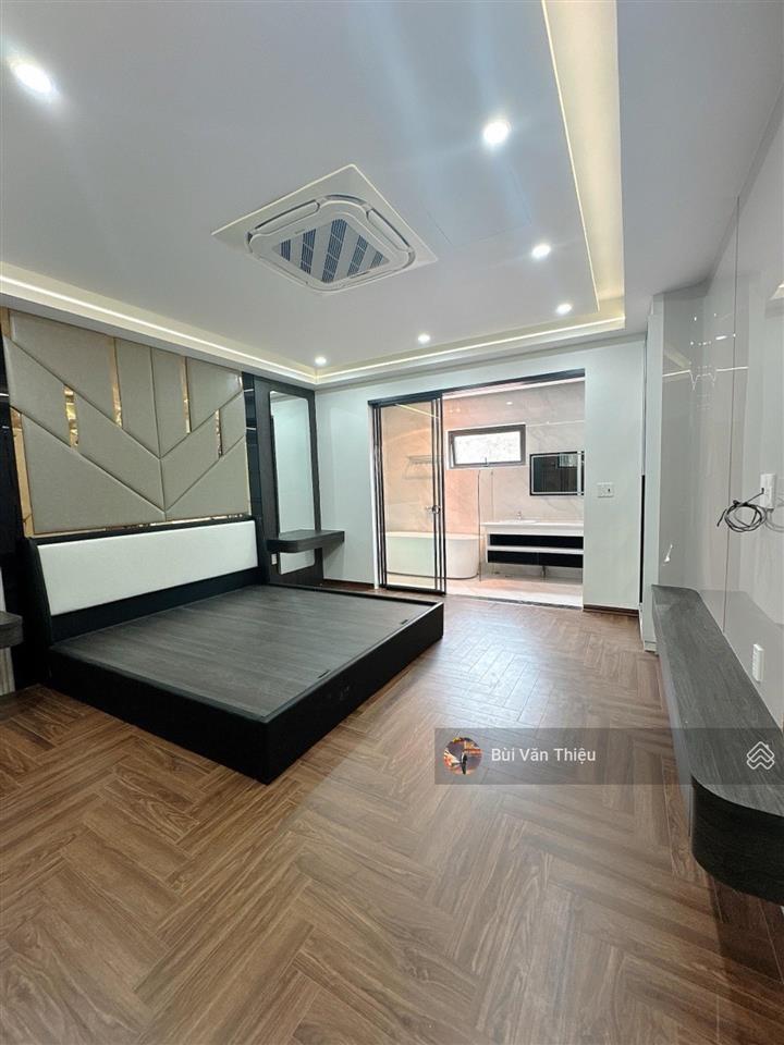 Siêu phẩm mặt đường  nhà 5 tầng thang máy cao cấp trung tâm hồ sen  đông trà  lê chân