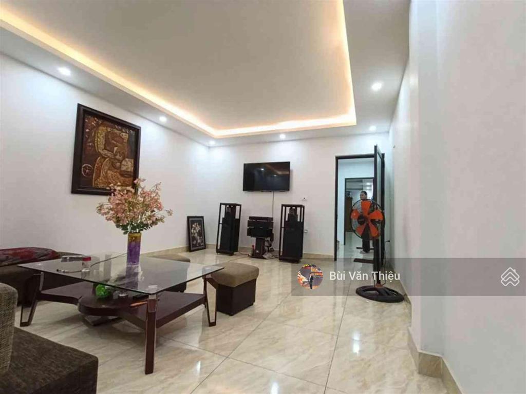 Bán nhà mặt đường trần nguyên hãn 76m2 x 6 tầng