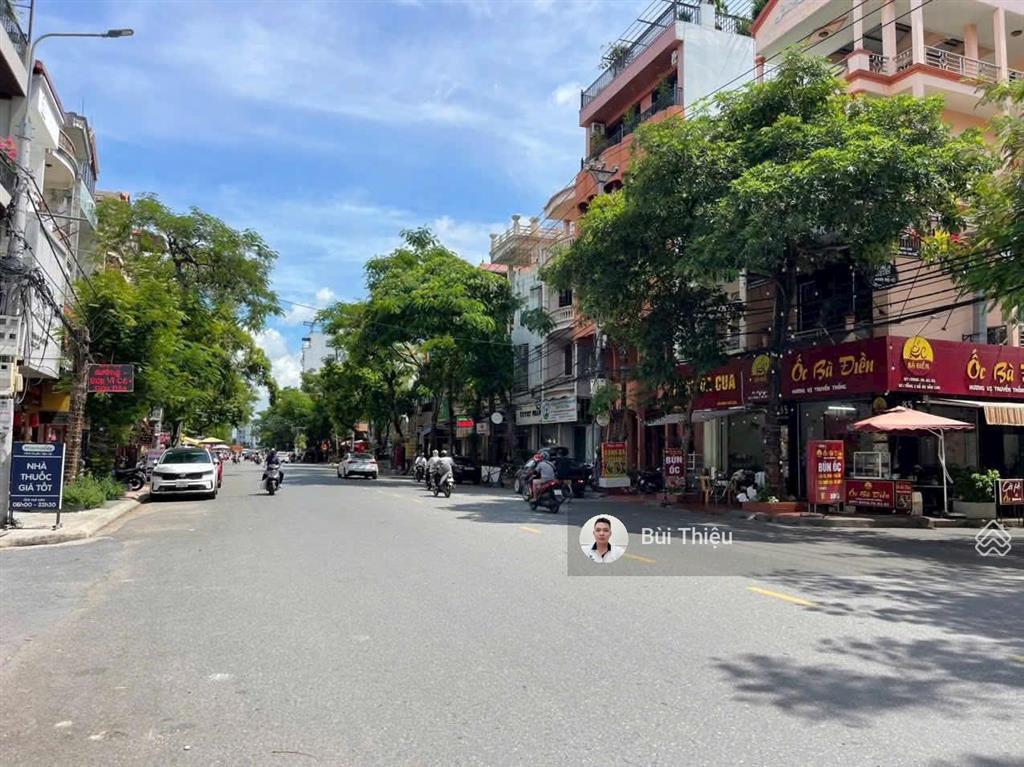 Mặt đường đào nhuận, diện tích 90m2 ngang 4,5m vị trí cực đẹp