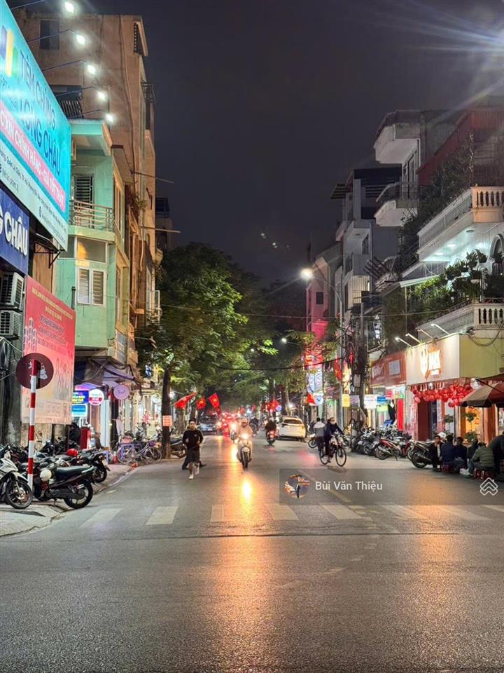 Bán nhà 3 tầng mặt đường trường chinh, đối diện bệnh viện nhi đức