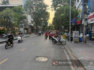 Bán nhà mặt phố hai bà trưng  vị trí đẹp, kinh doanh tốt