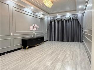 Bán nhà mặt phố cát cụt  7 tầng thang máy, mặt phố trung tâm