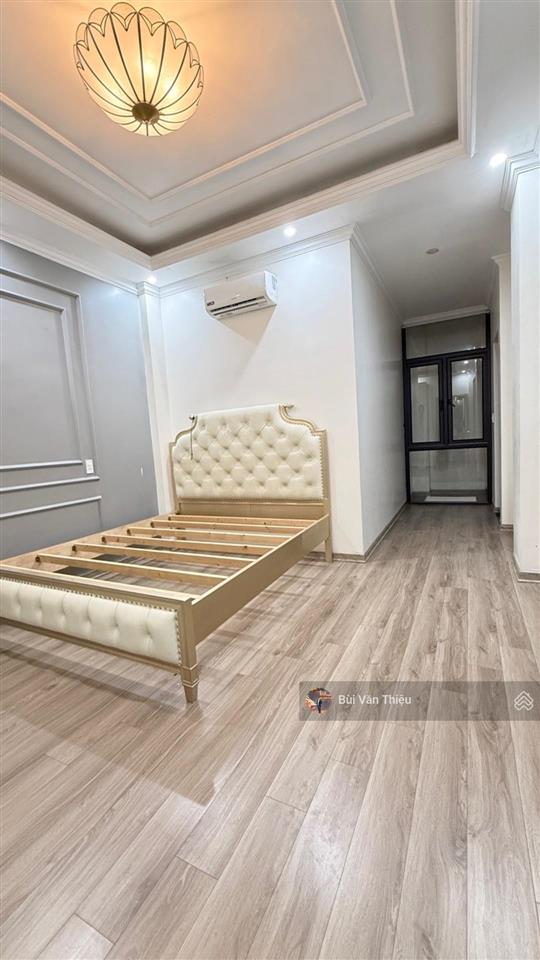 Bán nhà mặt phố cát cụt  7 tầng thang máy, mặt phố trung tâm