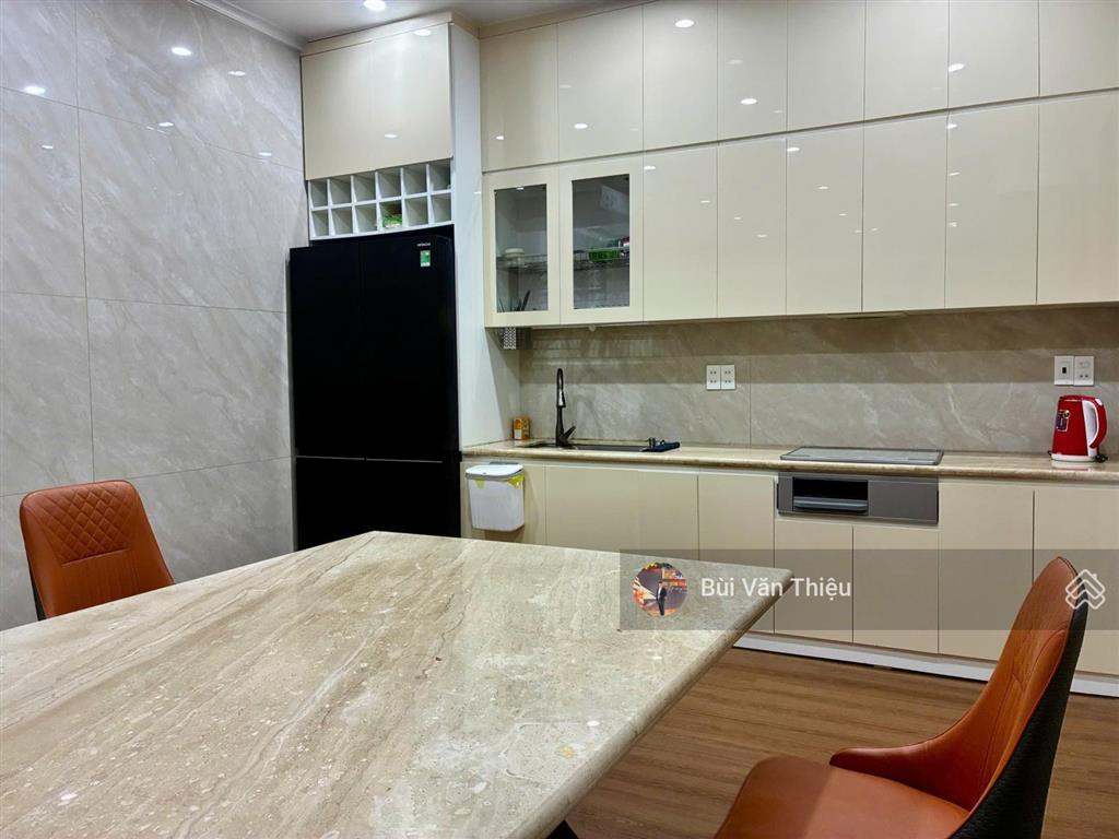 Shophouse hoàng huy mall  vị trí siêu đẹp, full nội thất, thang máy