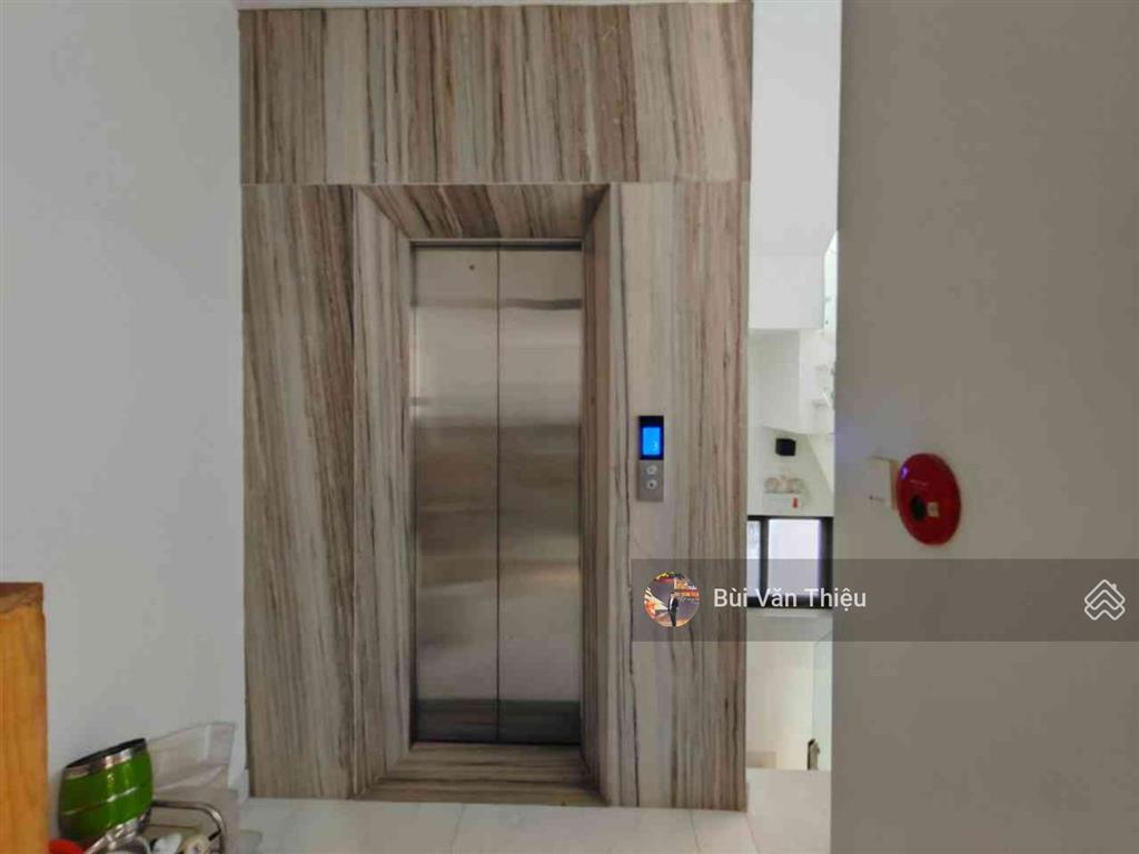 Nhà mặt đường phố lạch tray  2 mặt thoáng, đối diện cung thiếu nhi, giá 14,8 tỷ