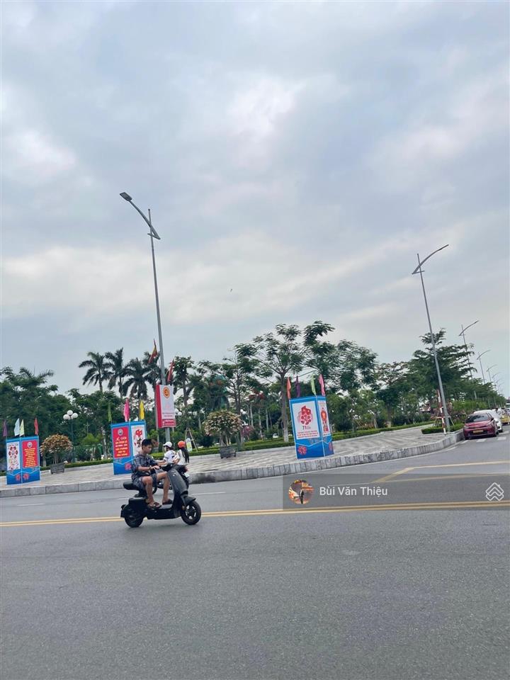 Mặt đường lạch tray  73m2, view công viên cây xanh, giá 19,5 tỷ