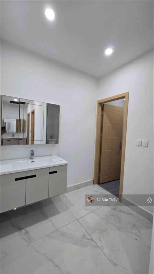 Siêu phẩm mặt đường ngô gia tự  vị trí đẹp, nhà mới, dòng tiền 50 triệu/tháng, giá đã giảm sâu