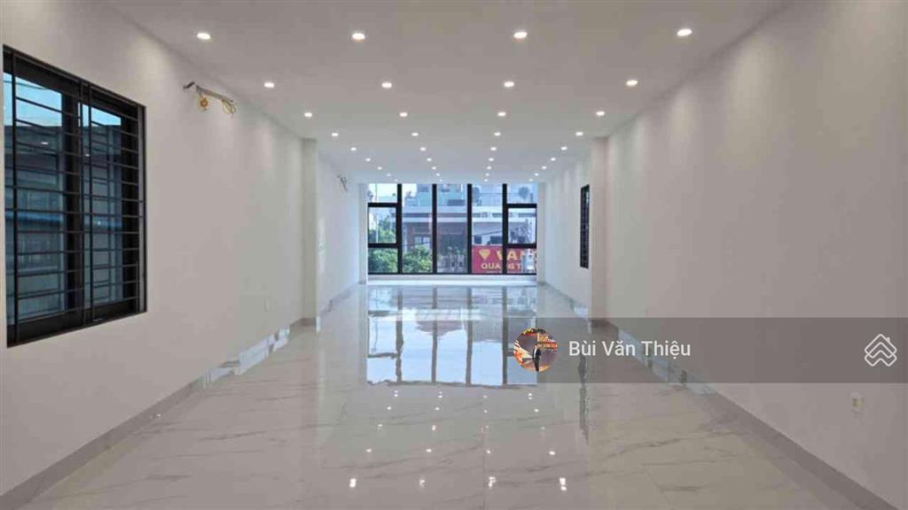 Siêu phẩm mặt đường ngô gia tự  vị trí đẹp, nhà mới, dòng tiền 50 triệu/tháng, giá đã giảm sâu