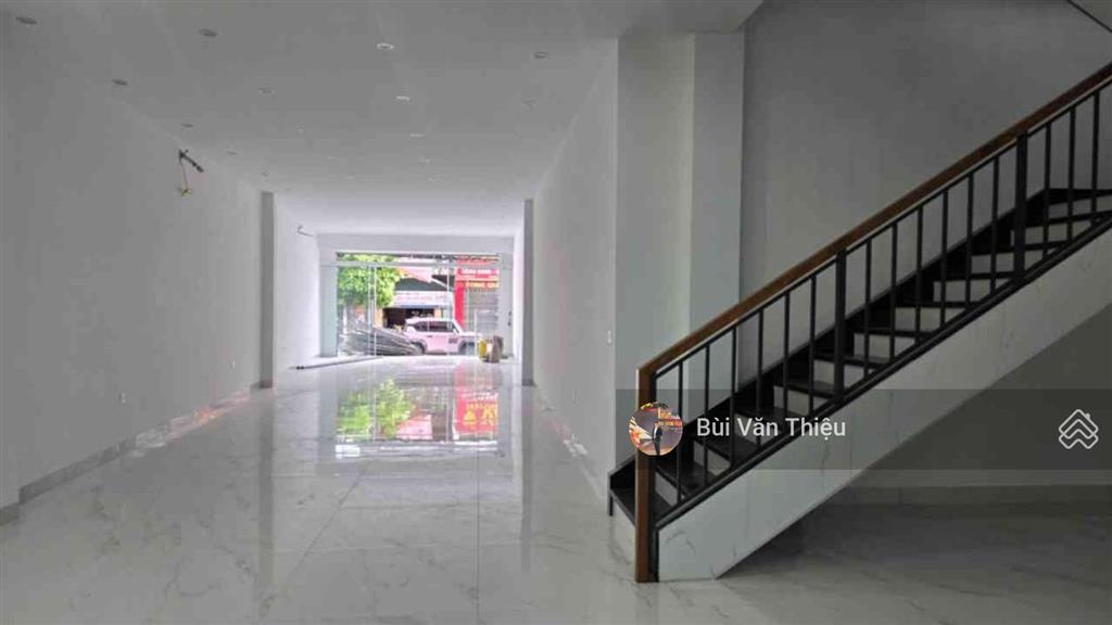 Siêu phẩm mặt đường ngô gia tự  vị trí đẹp, nhà mới, dòng tiền 50 triệu/tháng, giá đã giảm sâu