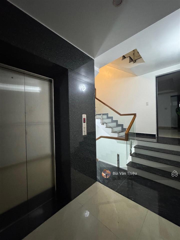 Bán nhà mặt đường hoàng ngọc phách  kinh doanh sầm uất, kết nối giao thông cực thuận tiện