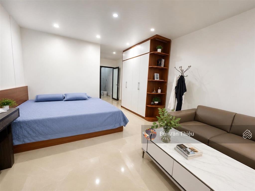 Bán nhà mặt đường hoàng ngọc phách  kinh doanh sầm uất, kết nối giao thông cực thuận tiện