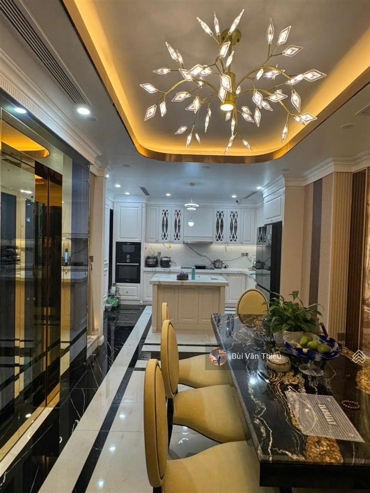 Nhà mặt phố nguyễn tất tố  5 tầng thang máy, full nội thất cao cấp