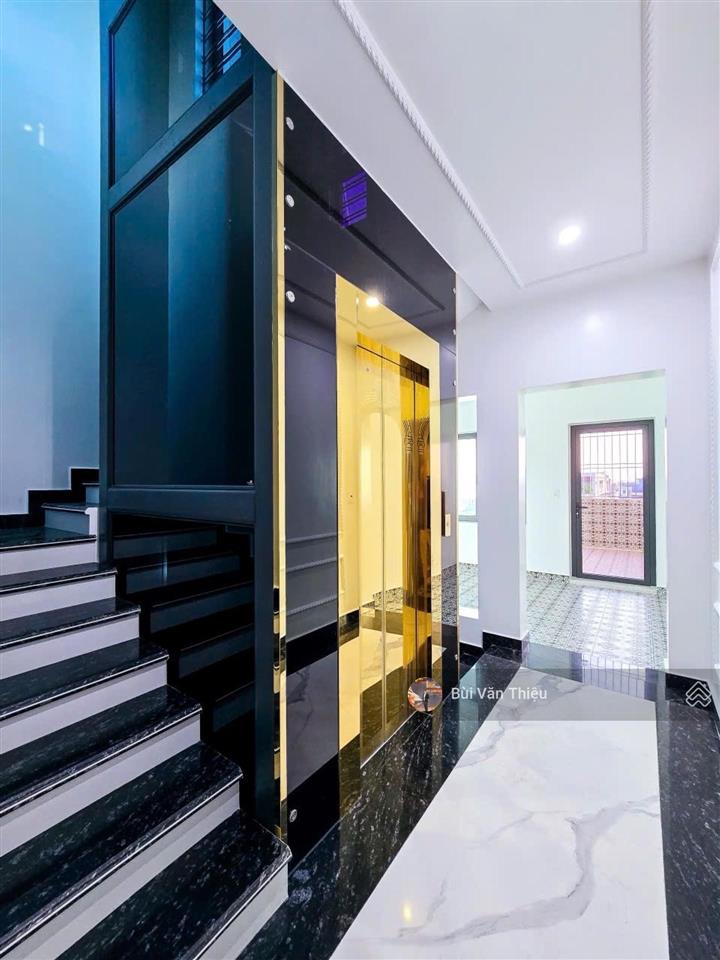 Mặt đường nguyễn công hòa  nhà độc lập, thoáng trước  sau