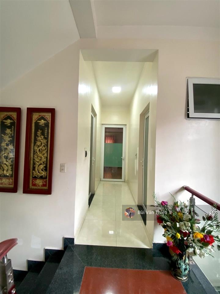 Bán nhà mặt phố hồng bàng  vị trí đắc địa, lô góc 3 mặt thoáng