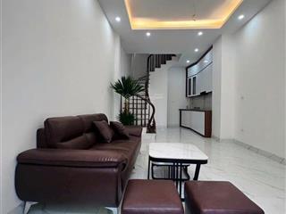 Chính chủ em cần bán nhà la phù .dt 35m2  mt 3,5m
cách aone mall hà đông 1km