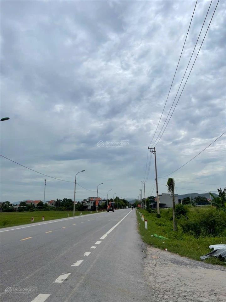 Mặt đường bạch đằng  hiệp hòa  quảng yên