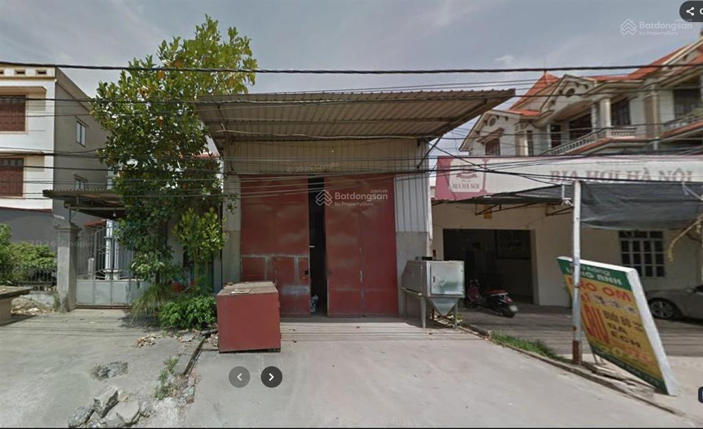 Nhà xây dựng dạng nhà kho/kios kinh doanh mặt tiền, với kích thước 7x20m, sàn tầng 2 rộng 50m2