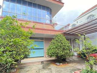 Bán biệt thự trung tâm bình dương  426m2, có sân vườn, kiot sẵn, mặt tiền lớn