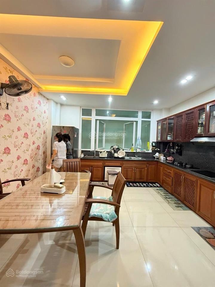 Bán nhà mặt tiền bùi minh trực, ngang 4m, xe hơi ngủ, tặng nội thất 3 tỷ, 1 bước ra chợ