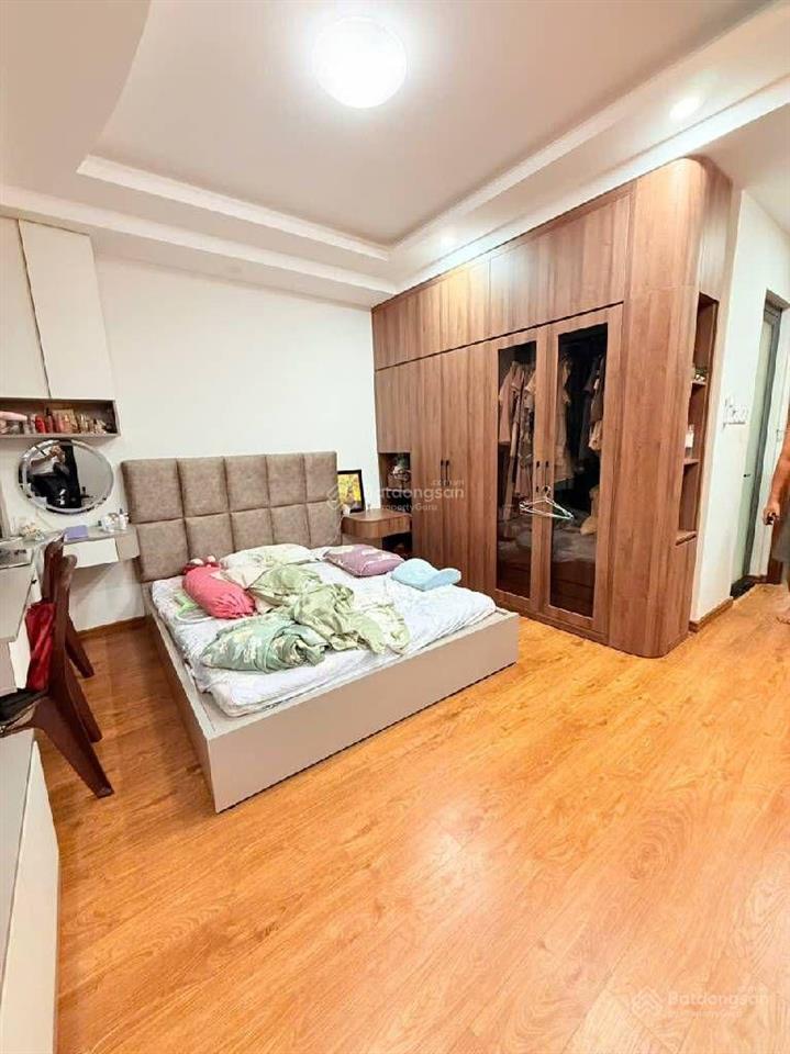 Giáp quận 5, nhà 4 tầng đường bình đông ngang 4m hoàn công đủ tặng nội thất ở ngay