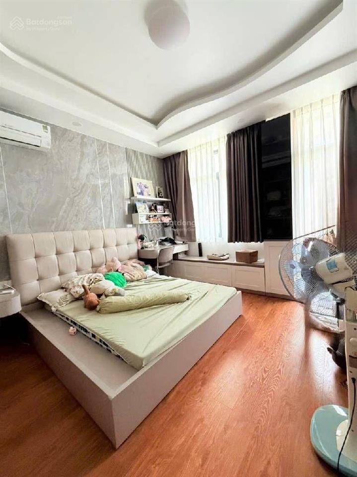 Giáp quận 5, nhà 4 tầng đường bình đông ngang 4m hoàn công đủ tặng nội thất ở ngay