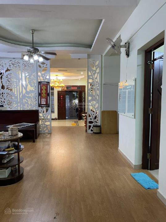 Bán nhà 4 tầng Bông Sao, ngang 6m, gần chợ, diện tích 130m2, xây dựng 4 tầng, mới ở ngay