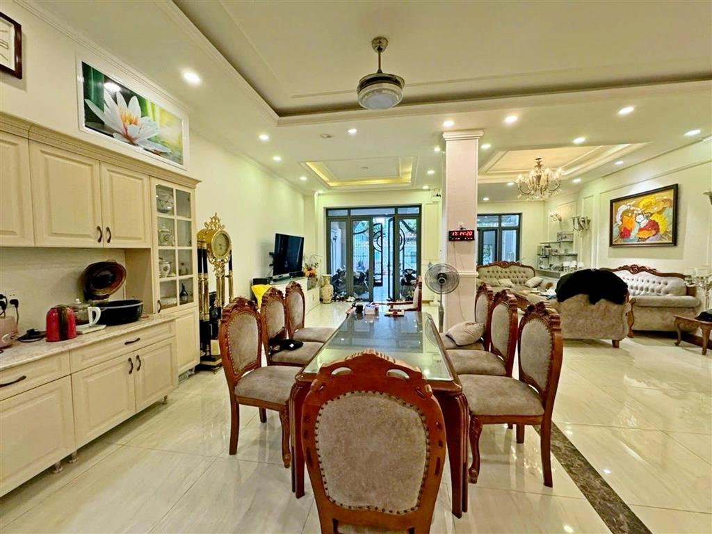 Giảm mạnh 3 tỷ, Mặt tiền 4 tầng Phú Lợi ngang 6m đường xe tải tránh - 0931172218