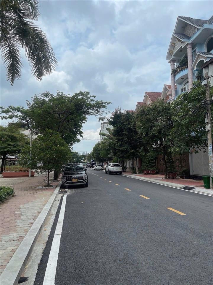 Mặt tiền đường Cao Lỗ, Parc Mall Quận 8, ngang 8m, Hiếm, An ninh, Gọi 0931172218