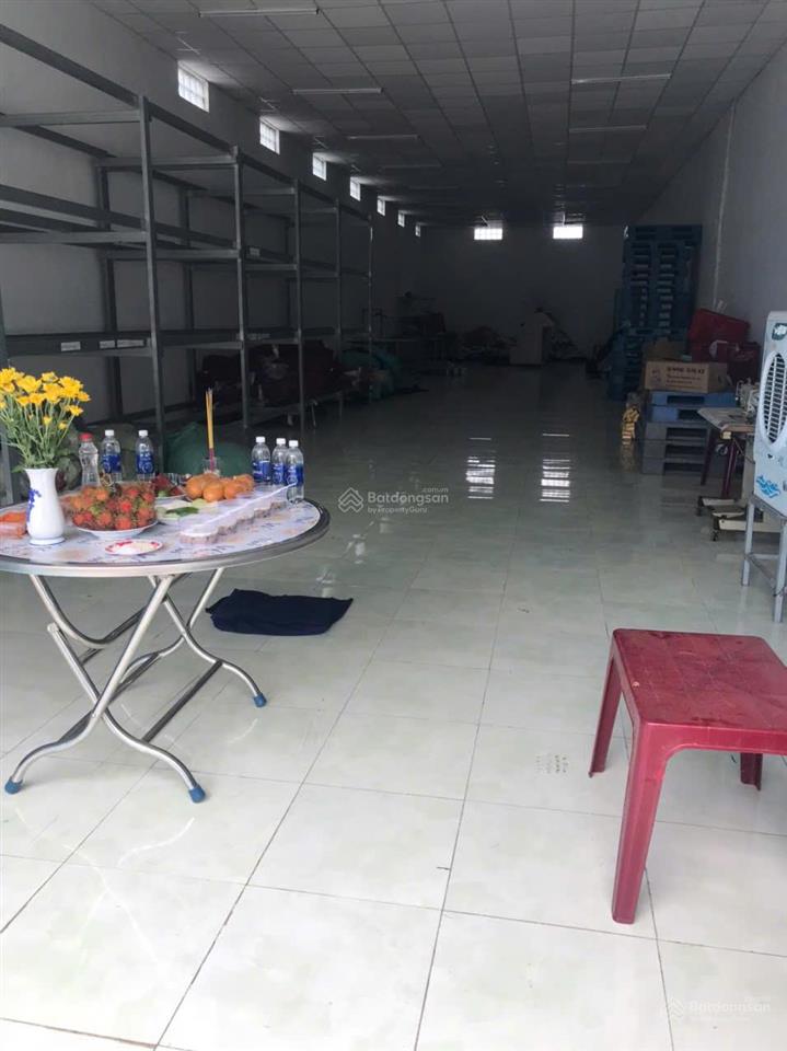 Bán nhà xưởng giá rẻ  vị trí sung túc