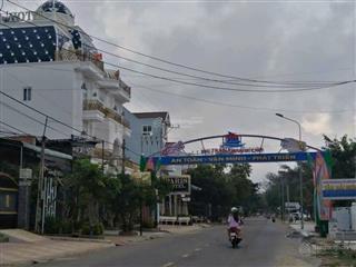 Siêu hot 2 lô thổ cư đối diện siêu thị . thị trấn phan rí cửa, bình thuận