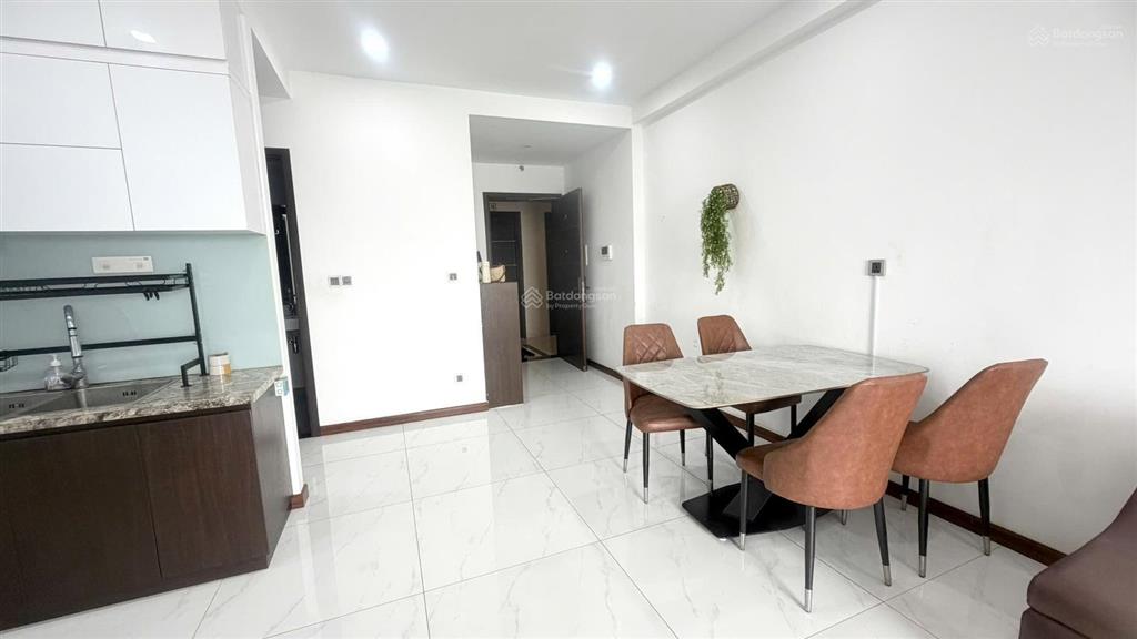 Chính chủ bán gấp căn hộ carillon 1 3pn 2wc sổ sẵn giá chỉ 6tỷ6 full nội thất