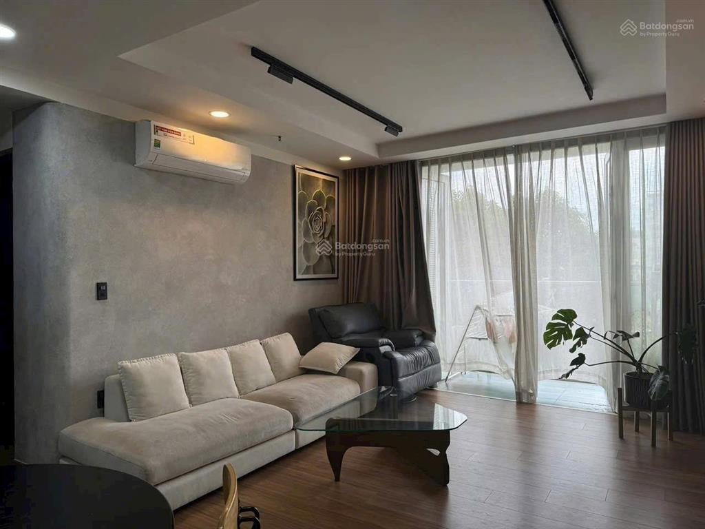 Chính chủ bán chung cư saigon airport 95m2 2pn 2wc full nt giá 6ty9 sổ sẳn