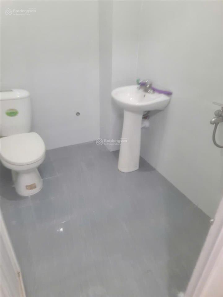 Cho thuê nhà nguyên căn 5 tầng 3pn, 3 wc đầy đủ điều hòa, nóng lạnh