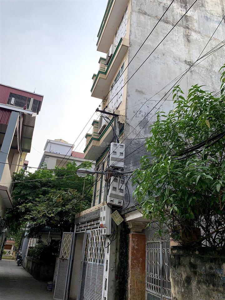 Cho thuê nhà nguyên căn 5 tầng 3pn, 3 wc đầy đủ điều hòa, nóng lạnh