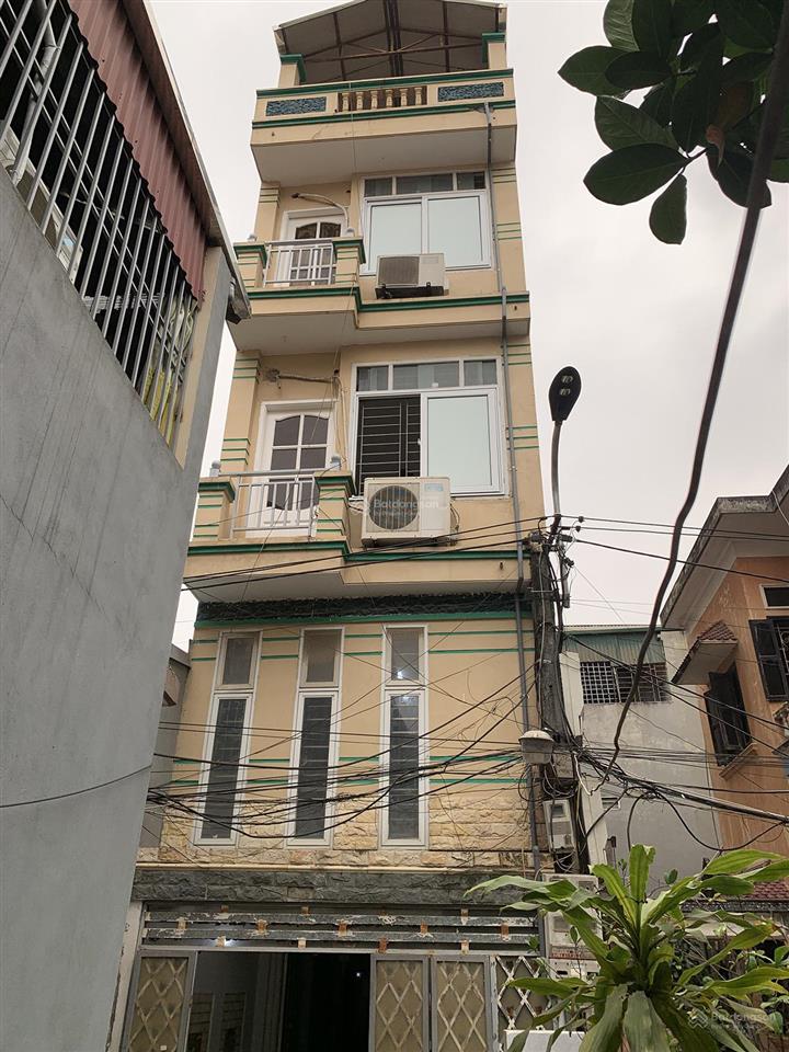 Cho thuê nhà nguyên căn 5 tầng 3pn, 3 wc đầy đủ điều hòa, nóng lạnh