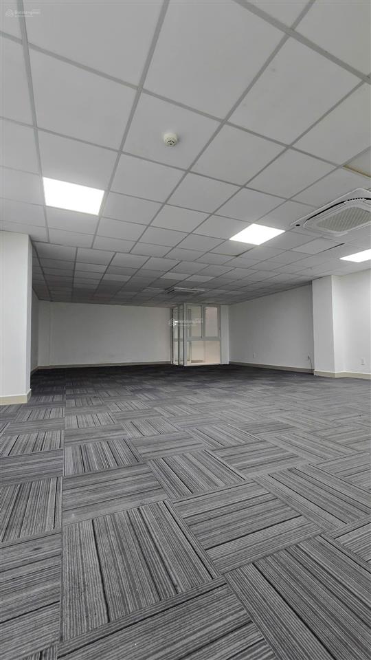 160m², 25 triệu/tháng, văn phòng giá rẻ cộng hòa, p. bảy hiền