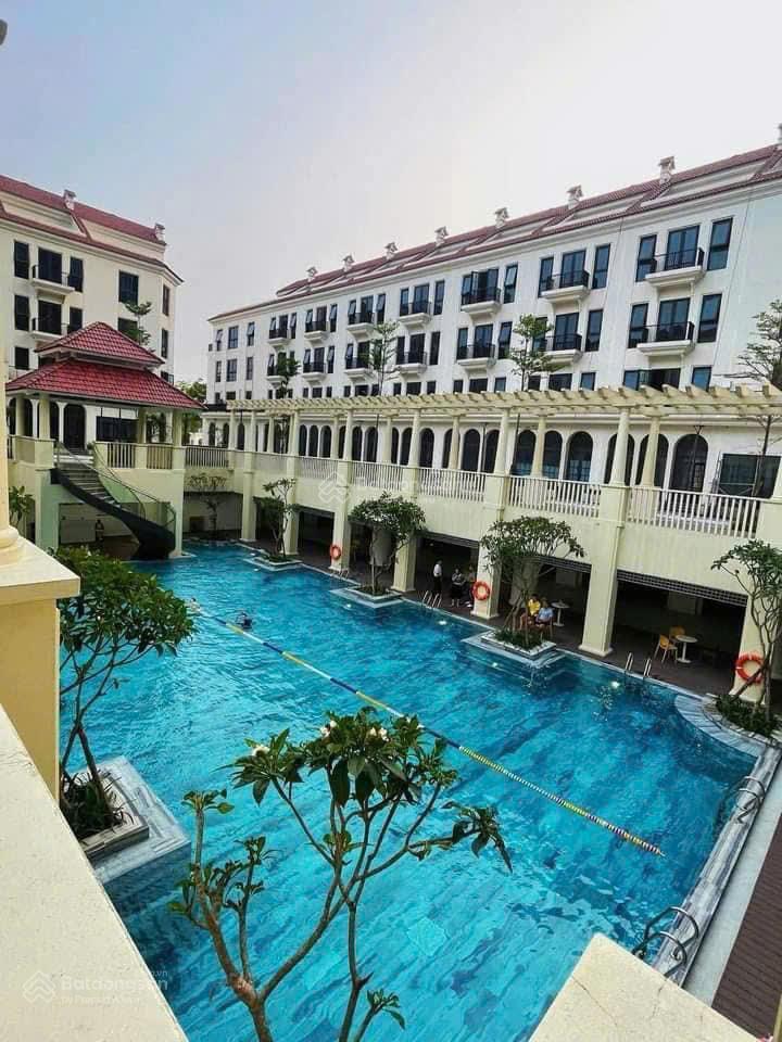 Bán/chuyển nhượng căn 3 view sông hồng tại sunshine golden river.
