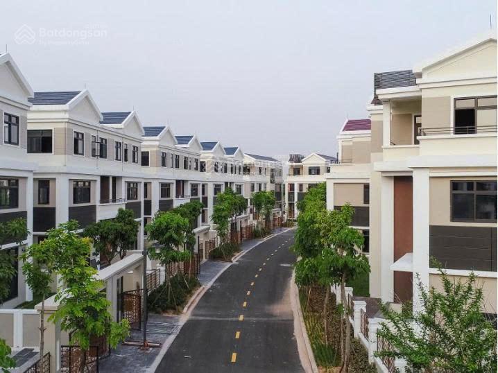 Biệt thự đơn lập starlake tây hồ tây quỹ căn hiếm view vườn hoa đẳng cấp
