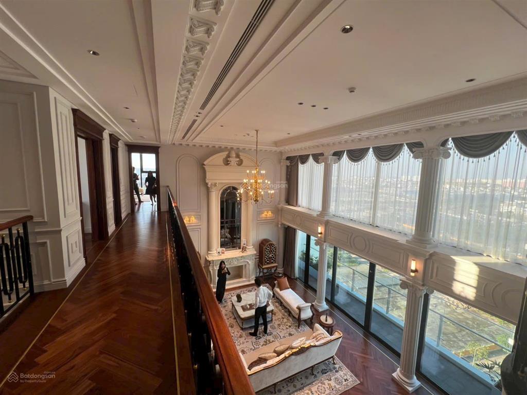 Căn hộ 3pn diện tích 174m2 căn góc  noble crystal long biên  vận hành 5* bwt worldhotels