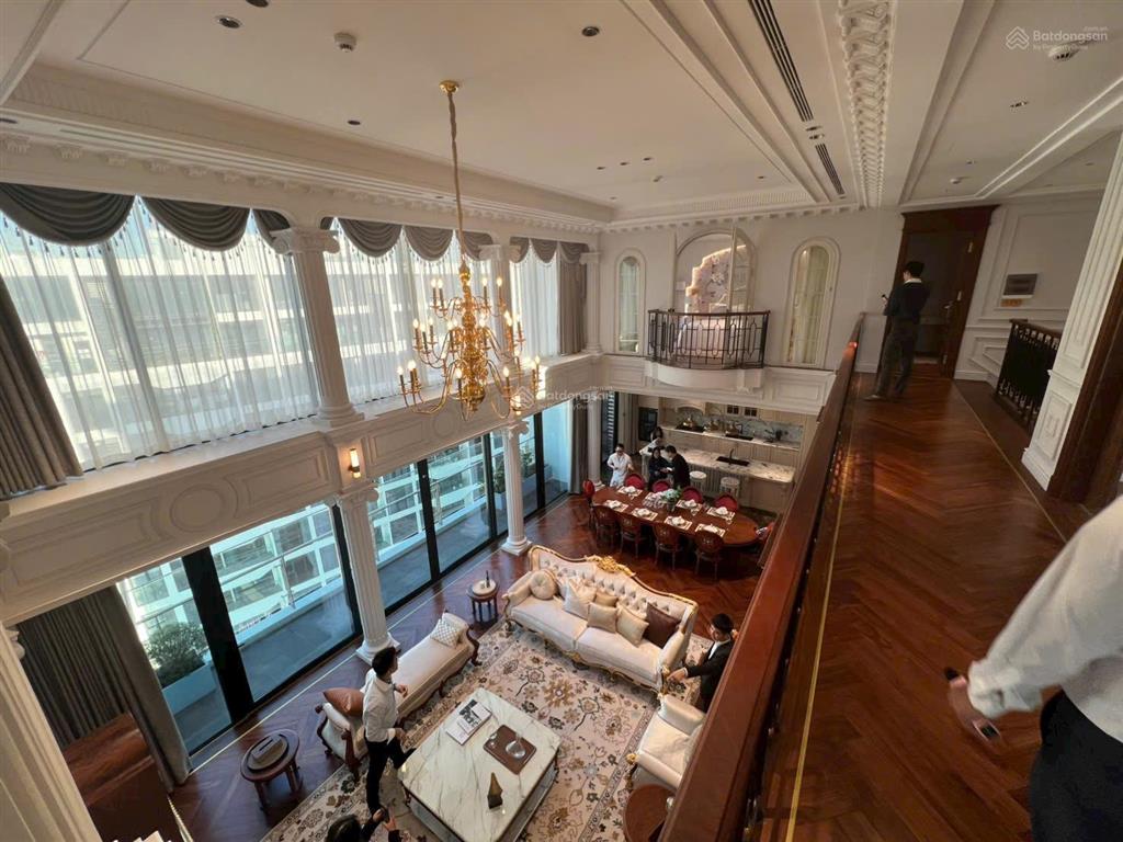 Căn hộ 3pn diện tích 174m2 căn góc  noble crystal long biên  vận hành 5* bwt worldhotels