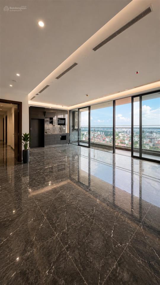 Bán căn g02 sunshine golden river  giá 19.5 tỷ, nội thất cao cấp, cho thuê cơ bản 30tr/tháng