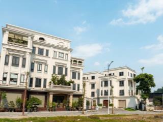Cho thuê biệt thự góc 332m2 mặt đường nguyễn văn huyên kéo dài giá 90 tr/tháng
