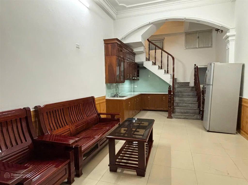 Cho thuê nhà khâm thiên đống đa 9tr ở gia đình