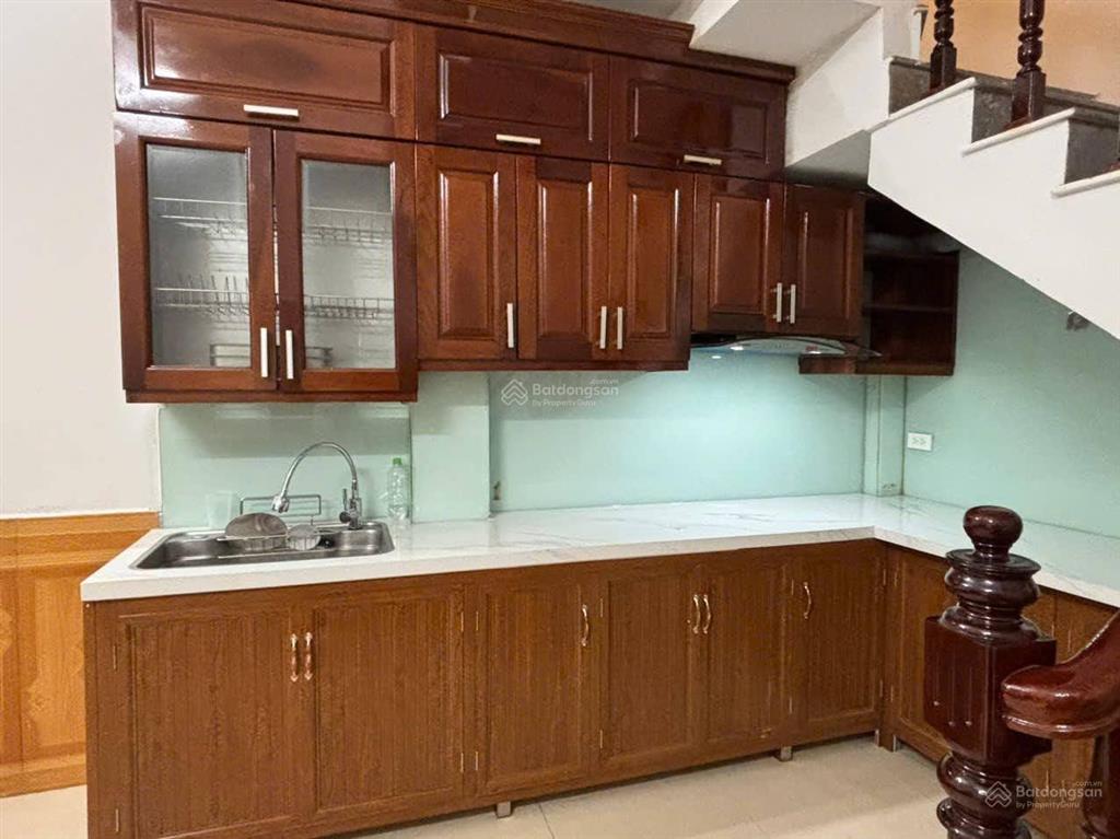 Cho thuê nhà khâm thiên đống đa 9tr ở gia đình