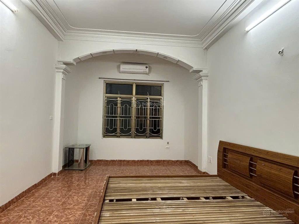 Cho thuê nhà khâm thiên đống đa 9tr ở gia đình