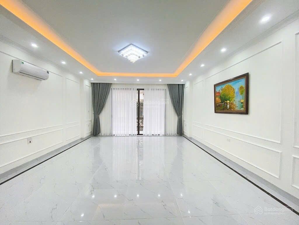 Cho thuê nhà 5.5 tầng thang máy trần bình, cầu giấy